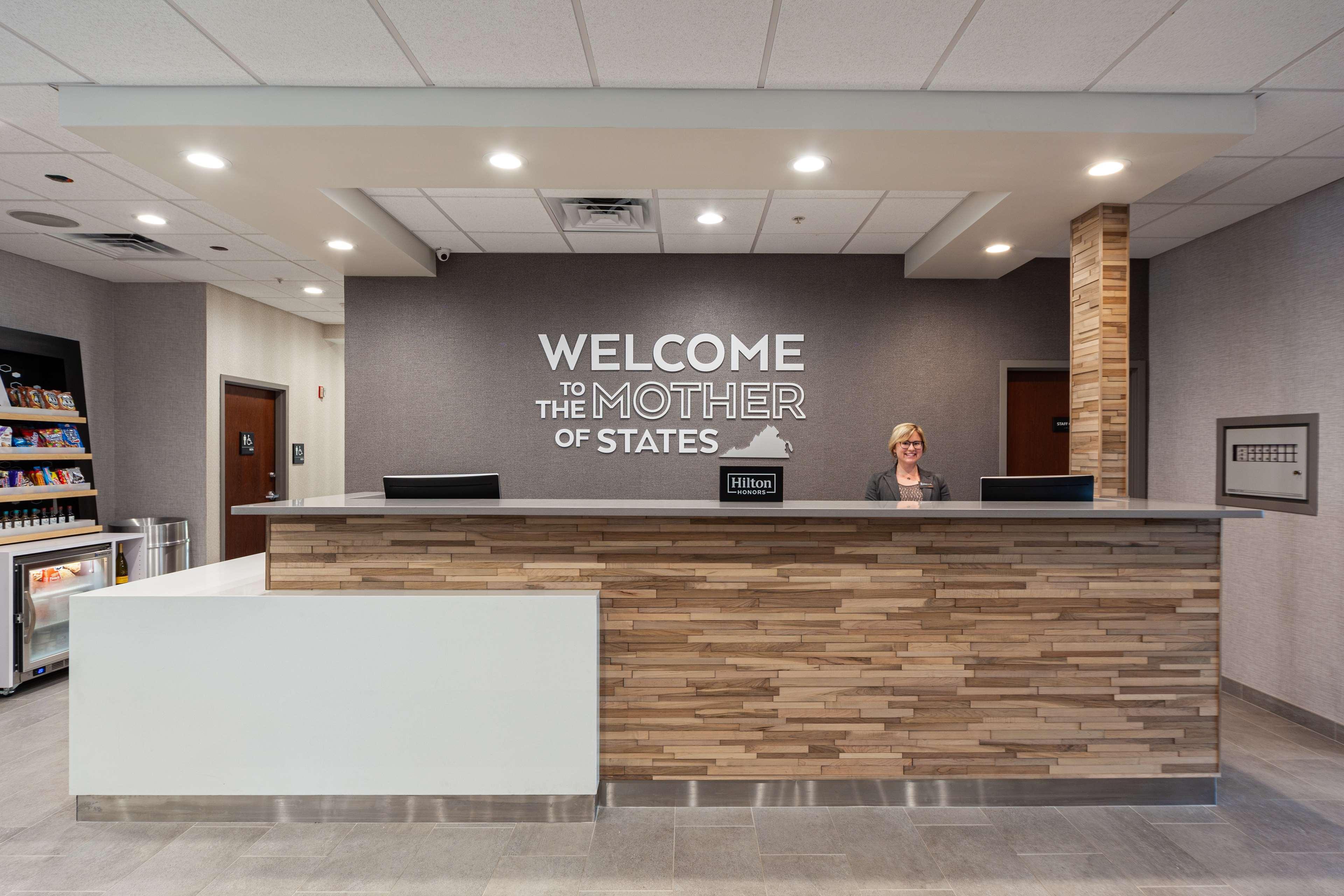 Hampton Inn Winchester Exterior photo