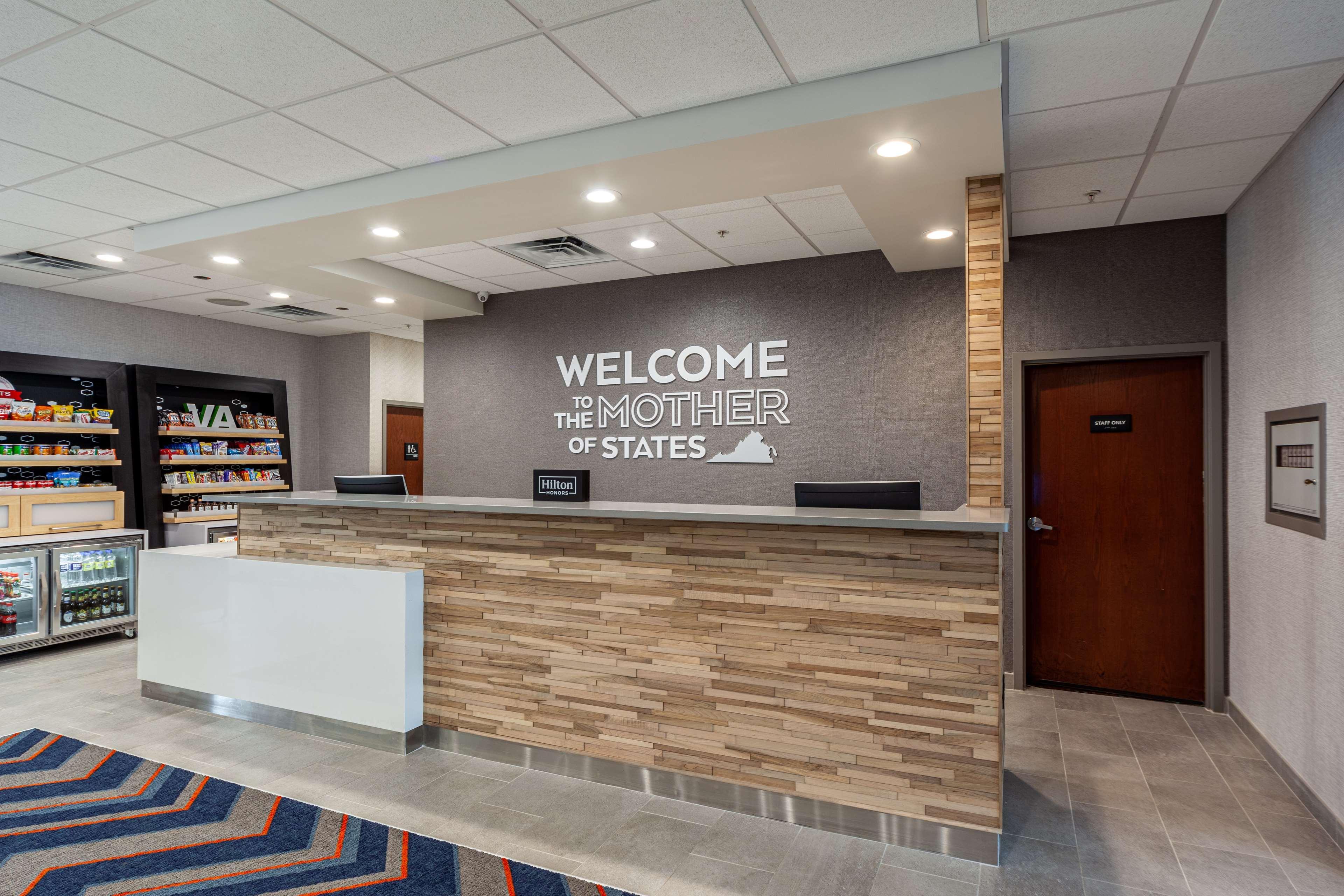 Hampton Inn Winchester Exterior photo